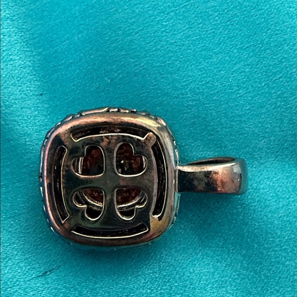 Elegant Silver and Gold-Toned Pendant - Picture 3 of 5